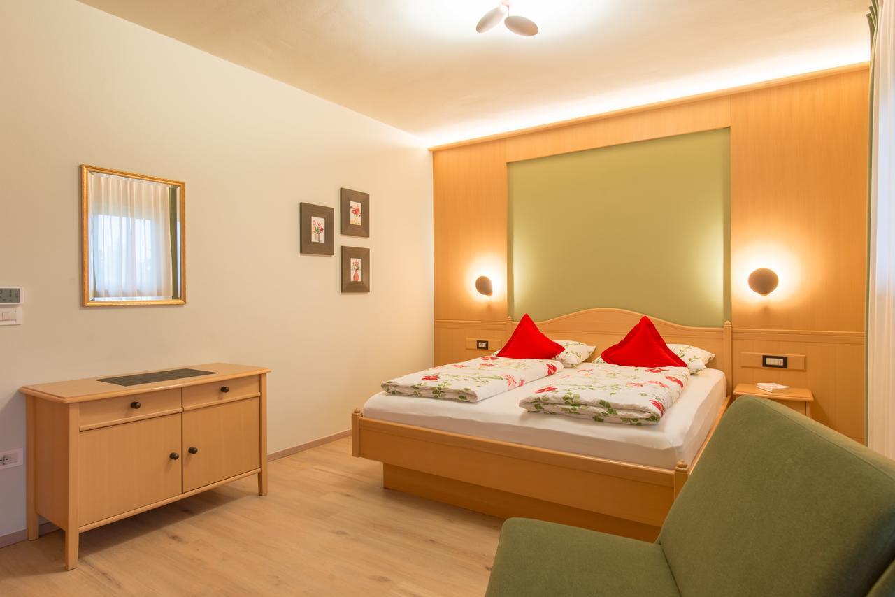Residence Neuhaeuslhof Merano Esterno foto