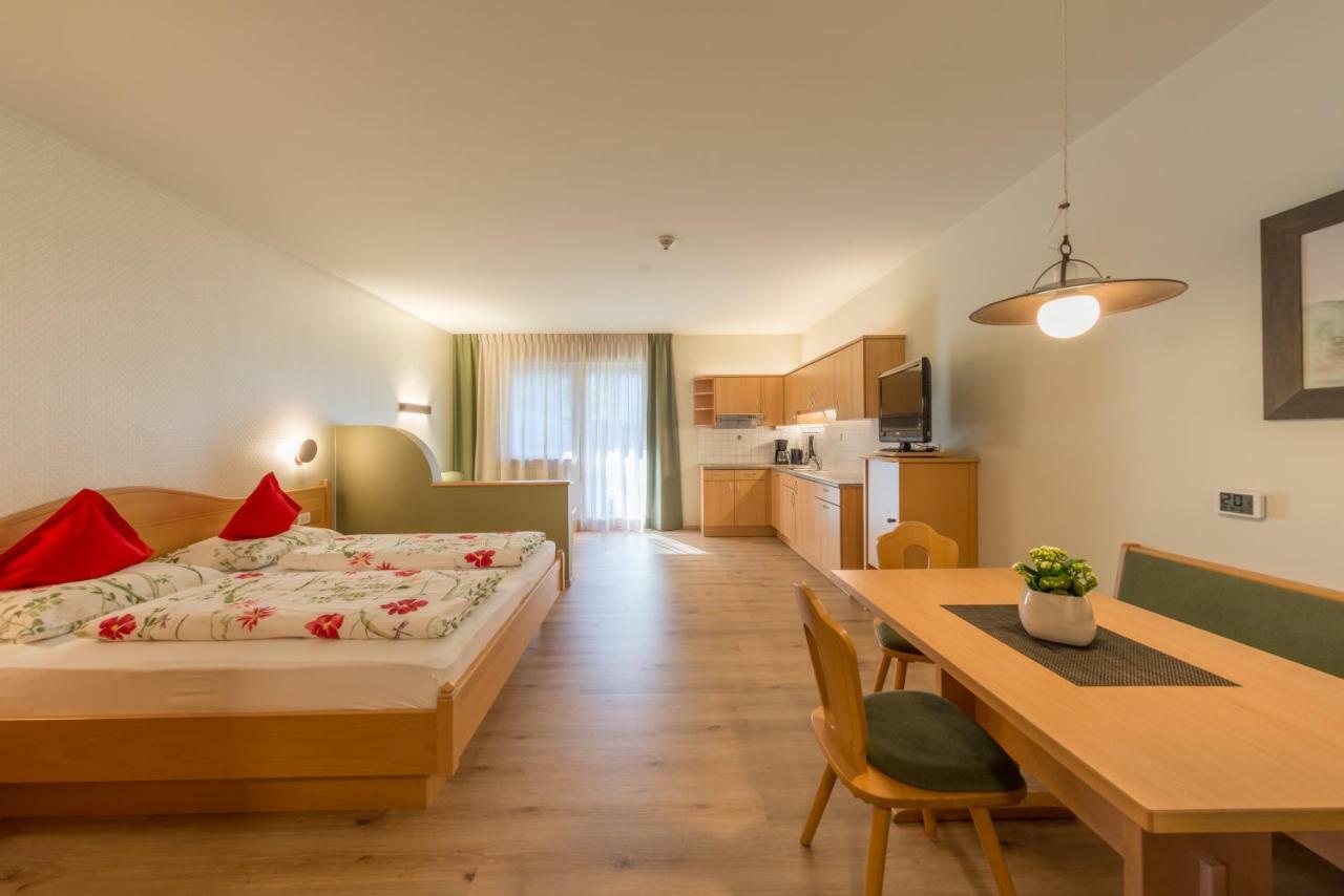 Residence Neuhaeuslhof Merano Esterno foto